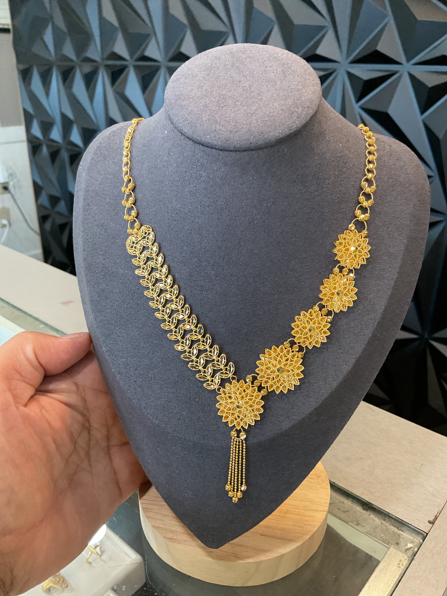 Flower necklace