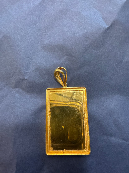 Flower pendant