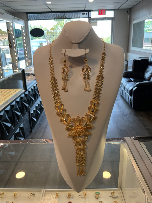 Necklace & earrings