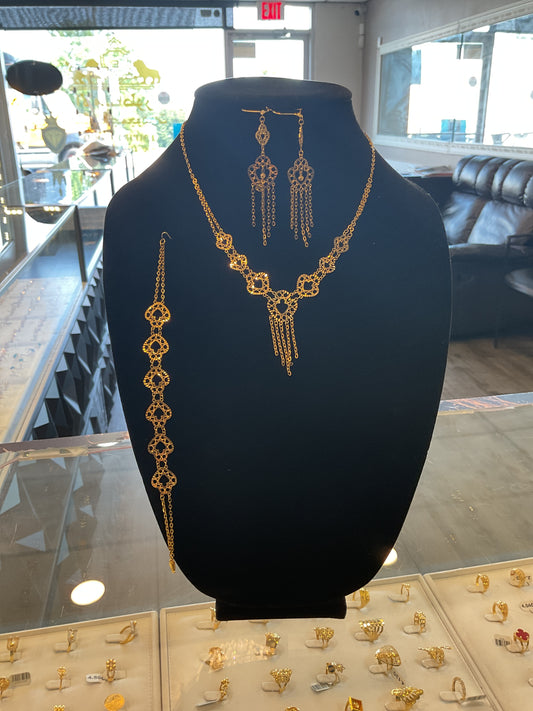 3/4 necklace set