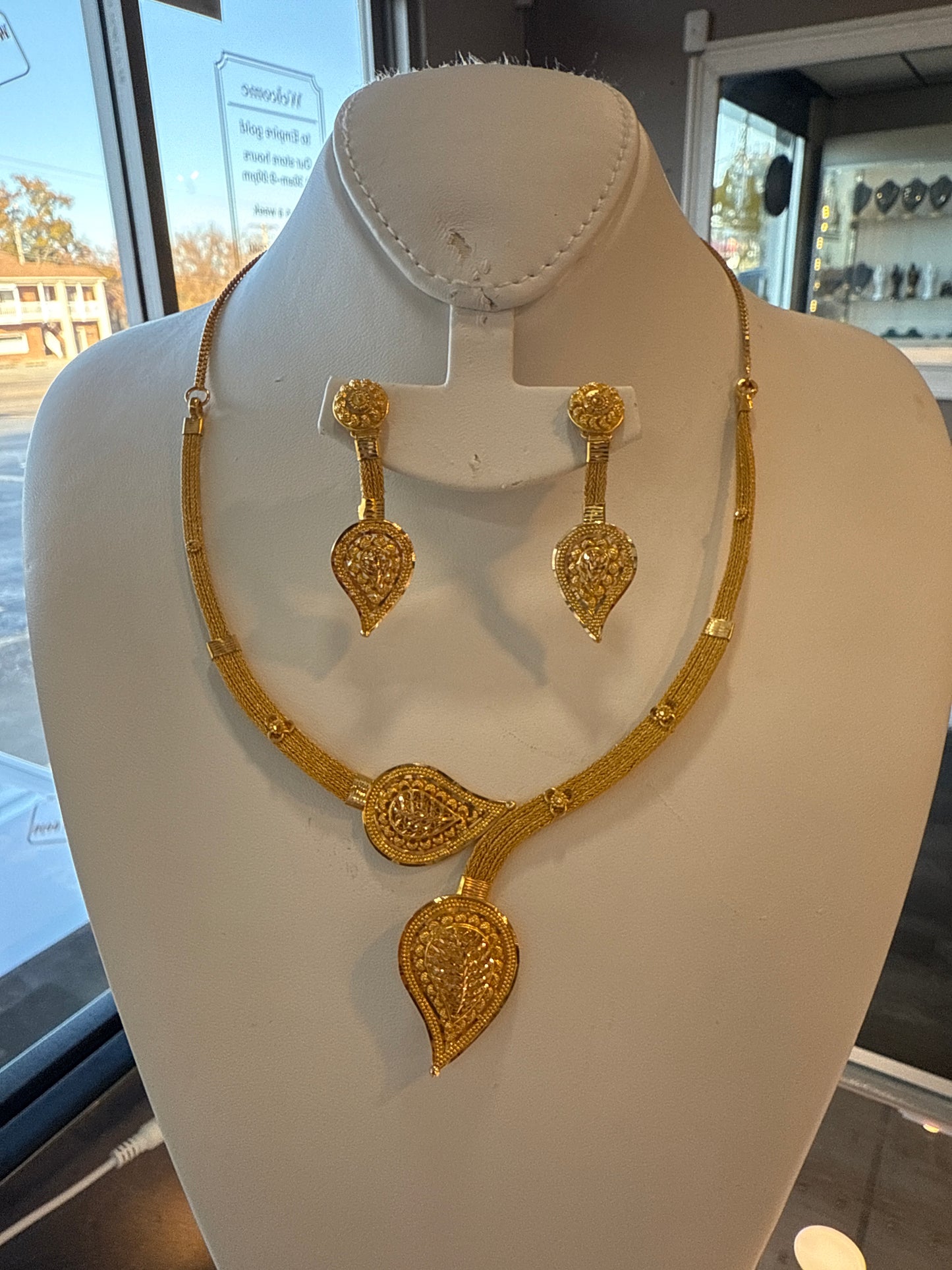 Necklace & earrings