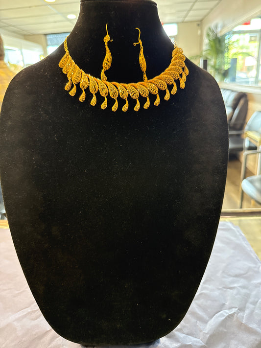 Half necklace set