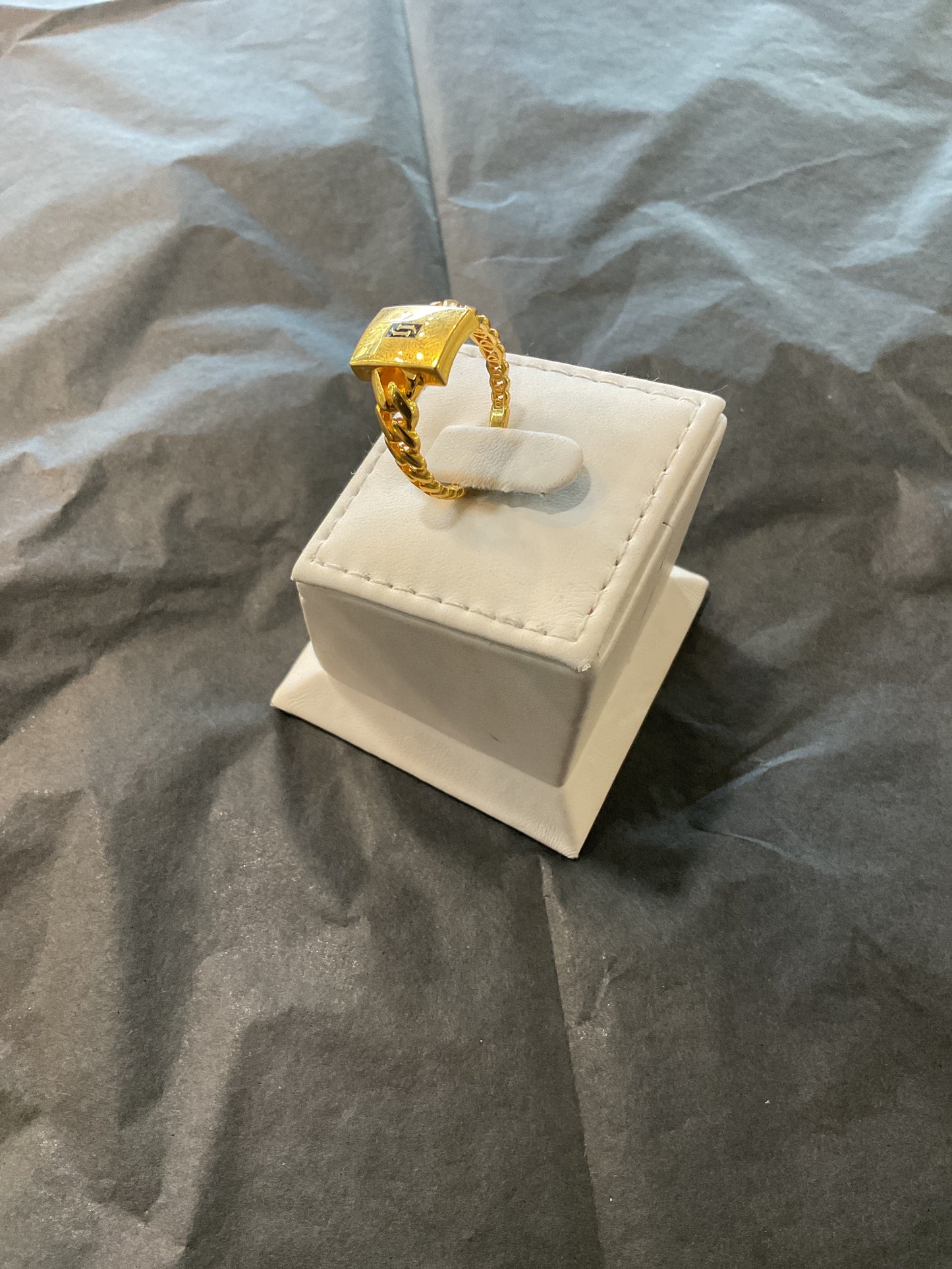 Ring