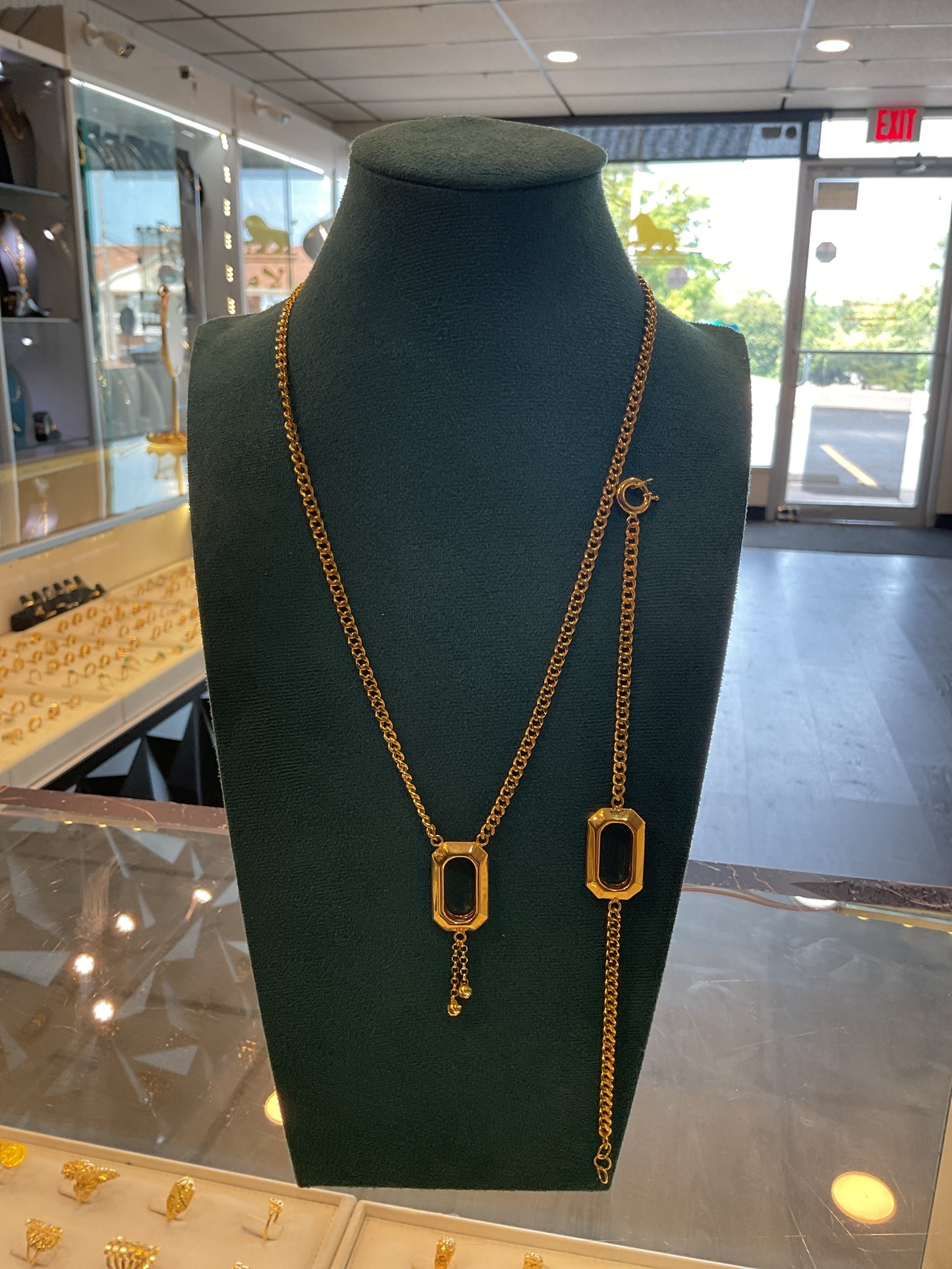 Necklace & bracelet